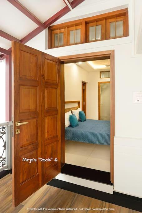 Mirje'S Deck - Homestay - Family Rooms Колхапур Экстерьер фото